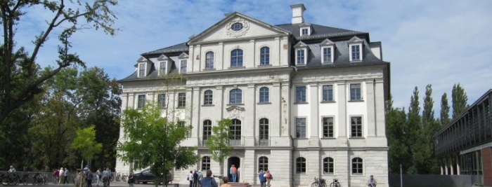 Schloss Tinz mit Hochschulbibliothek