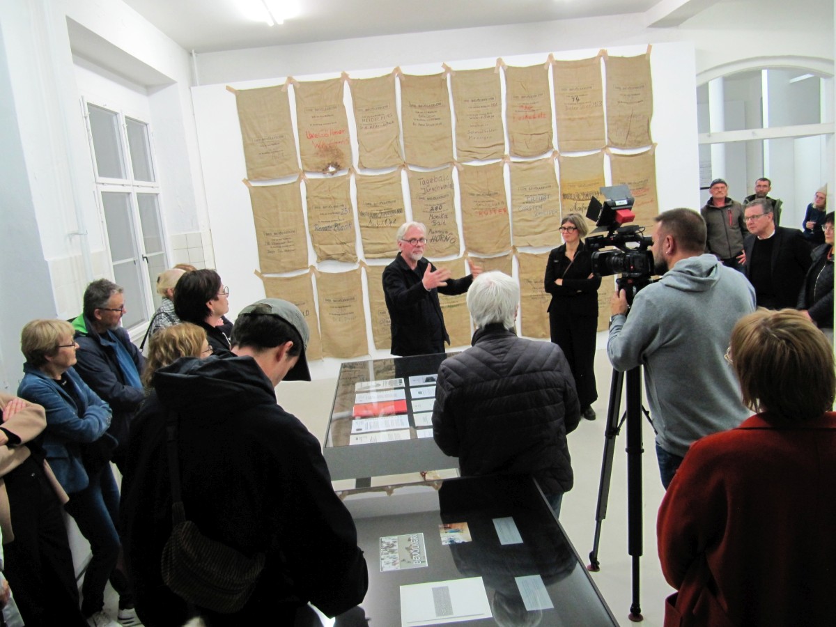 Der_Bevoelkerung_25Jahre