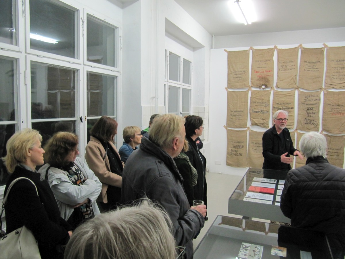 Der_Bevoelkerung_25Jahre