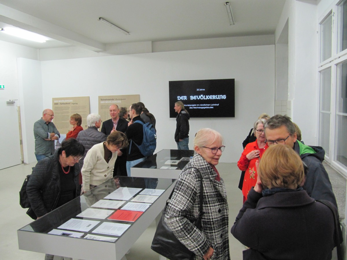 Der_Bevoelkerung_25Jahre