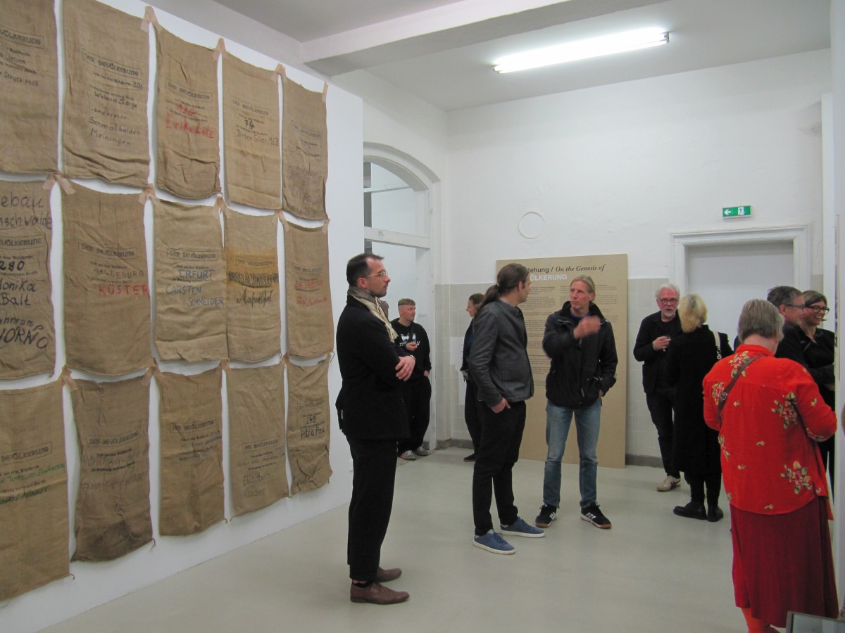 Der_Bevoelkerung_25Jahre