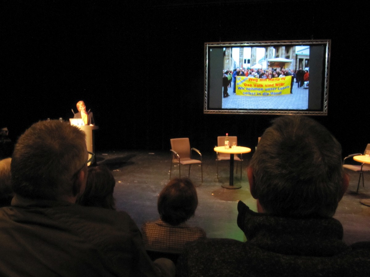 Der_Bevoelkerung_25Jahre