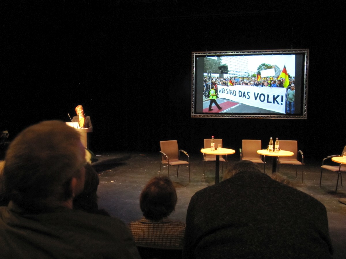 Der_Bevoelkerung_25Jahre