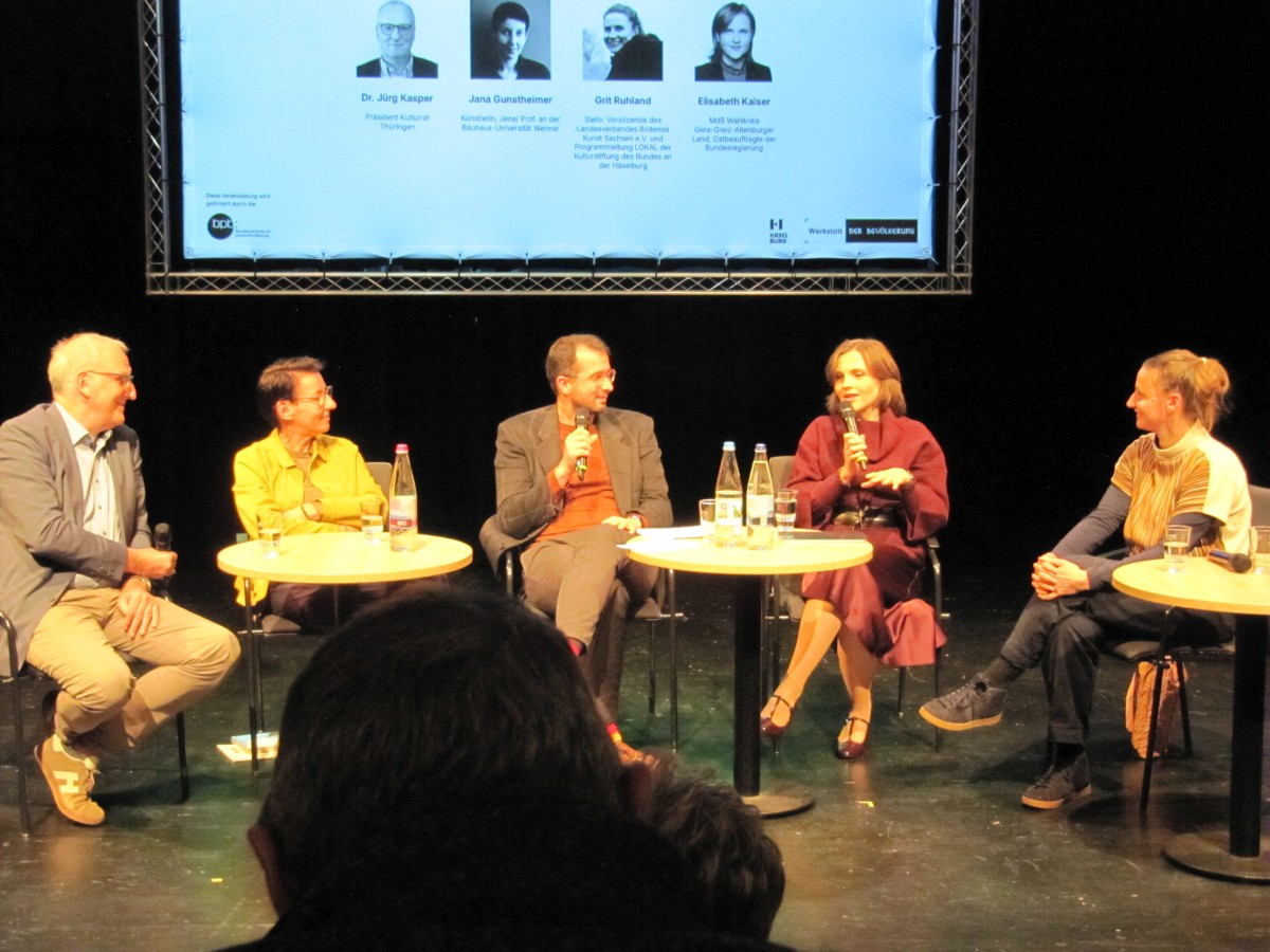 Der_Bevoelkerung_25Jahre